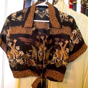 Virgo giraffe print petite size 12p blouse